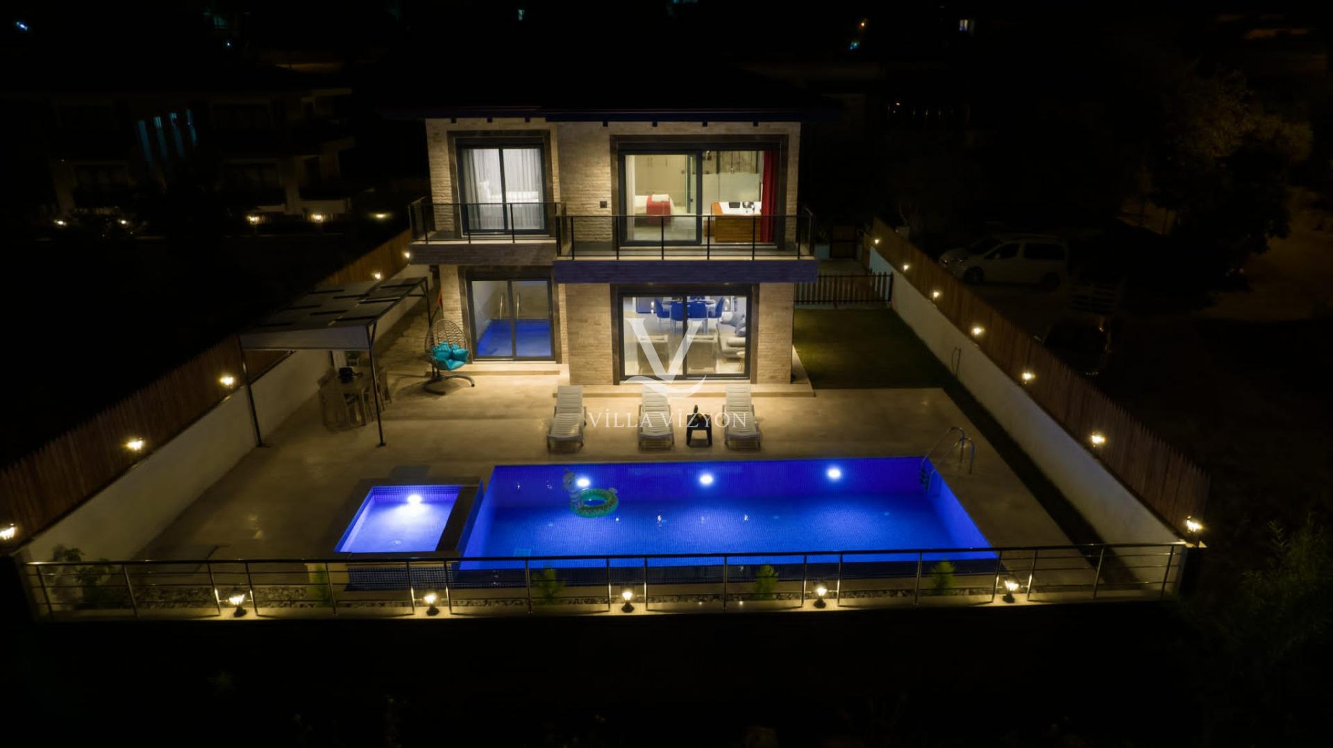 Villa Lotus